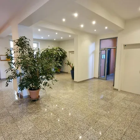 Modernes Mit Xxl-balkon * Hanóver
