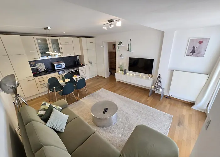 Modernes Mit Xl-balkon Apartament *